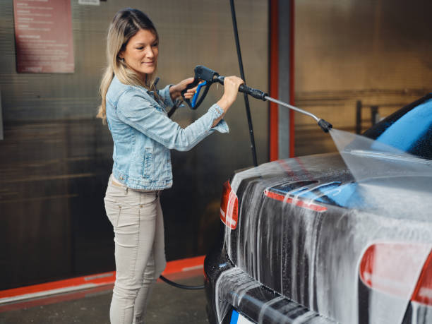 Garage Pressure Washing in Louisville, OH